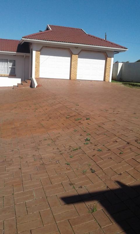 5 Bedroom Property for Sale in Southernwood Eastern Cape